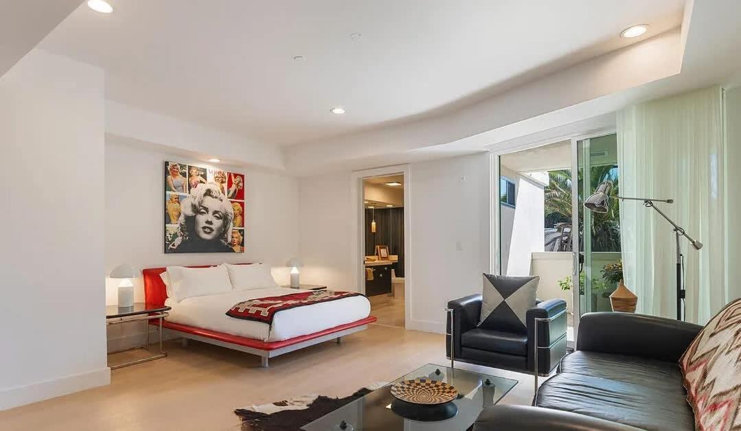 Three Bedrooms Ocean Avenue Luxury Apartamento